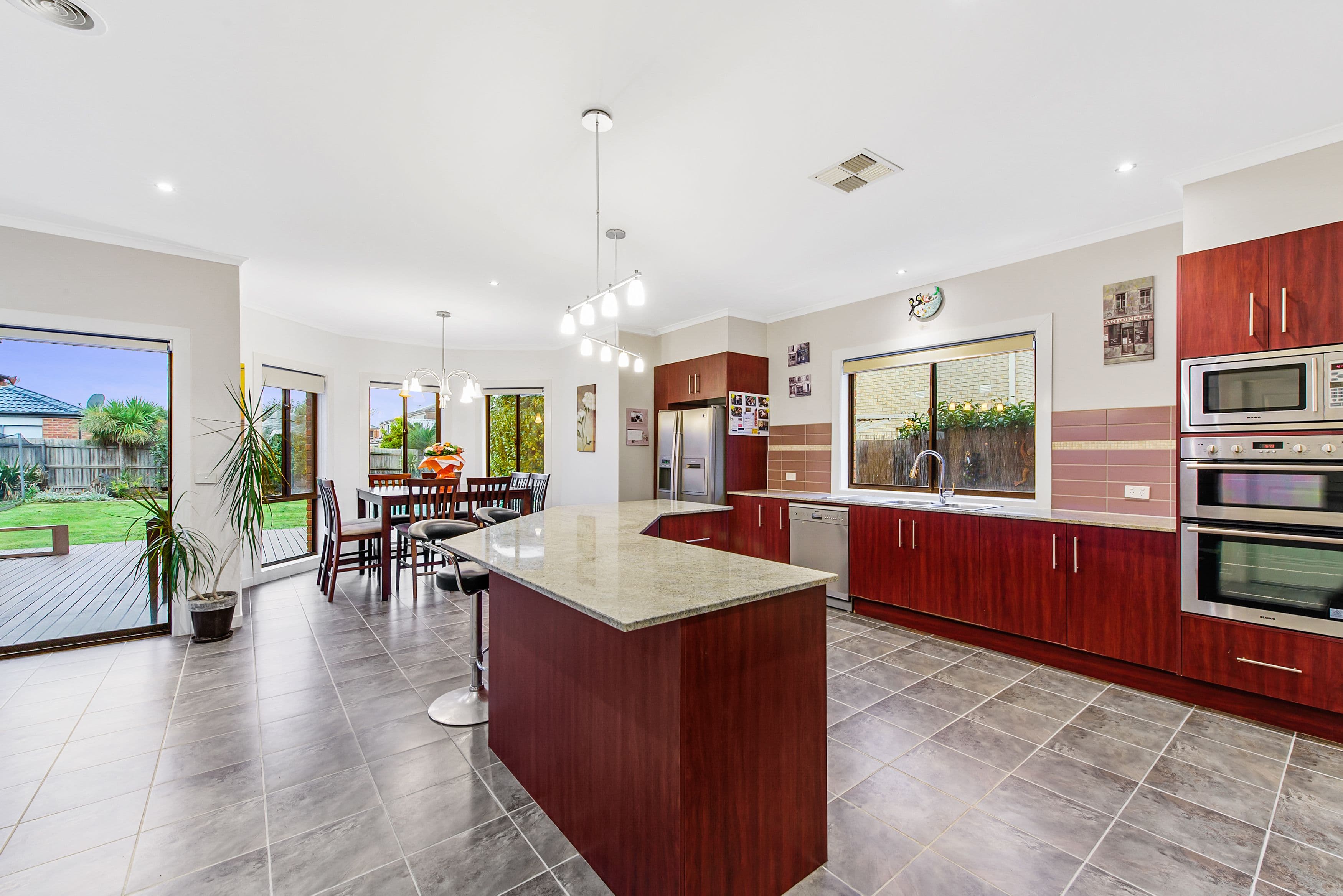 15 Illawarra Circuit, Taylors Hill VIC 3037, Taylors Hill - Thumbnail 5