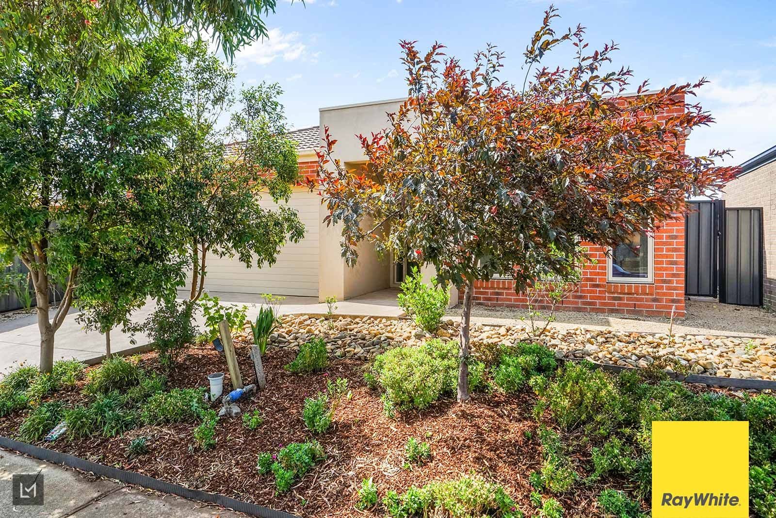 13 Camelot Drive, Tarneit VIC 3029, Tarneit - Thumbnail 2