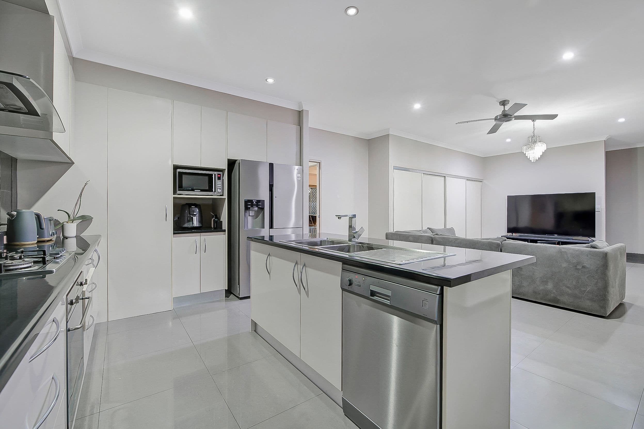 57 Cavella Drive, Glen Eden QLD 4680, Glen Eden - Thumbnail 3