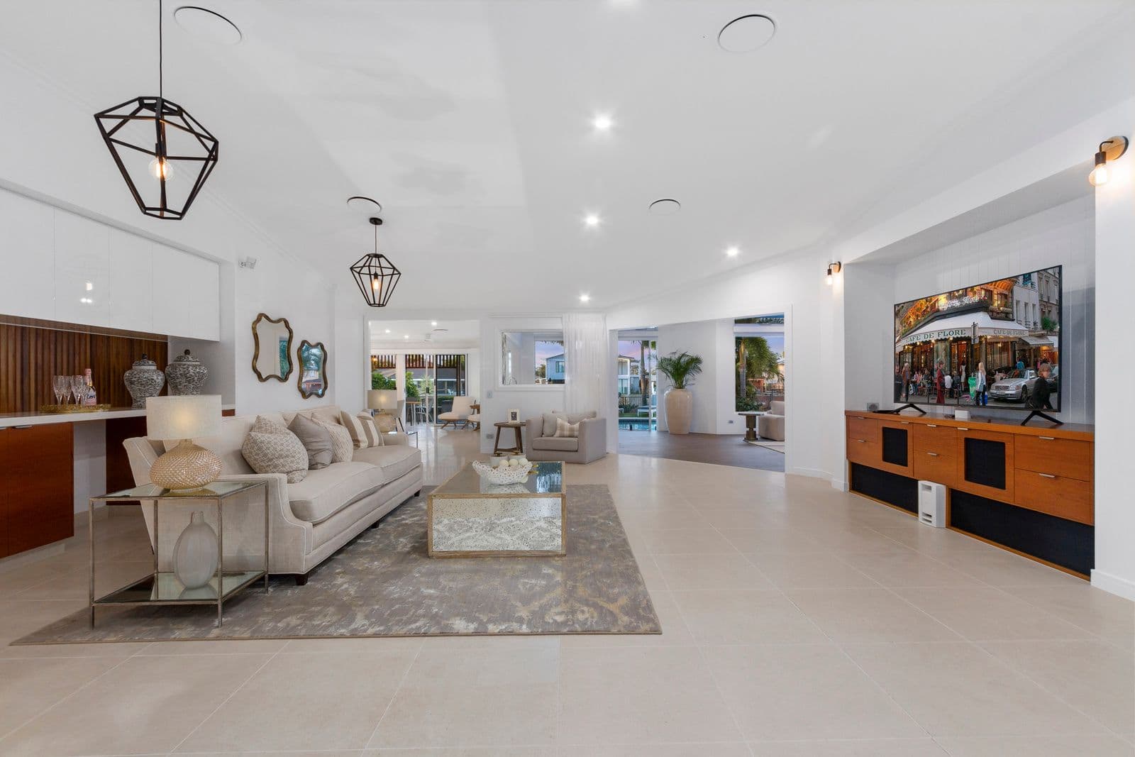4 Girua Avenue, Runaway Bay QLD 4216, Runaway Bay - Thumbnail 5