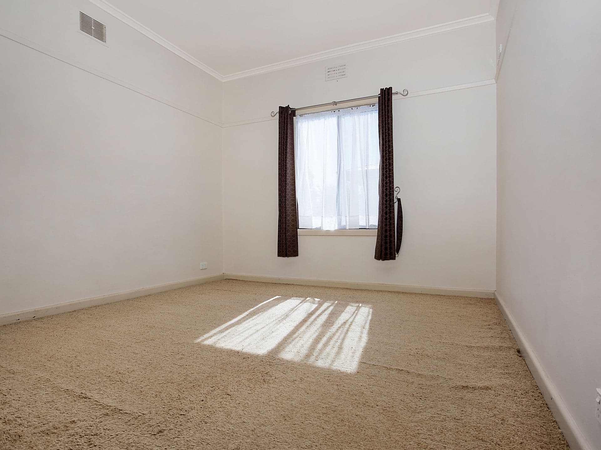 16 Russell Street, Camperdown VIC 3260, Camperdown - Thumbnail 5