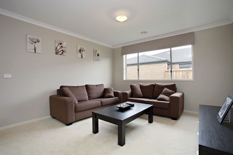 4 Armstrong Street, CRANBOURNE EAST VIC 3977, Cranbourne East - Thumbnail 3