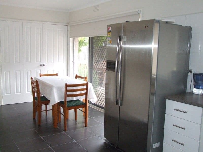65 O'Neills Road, MELTON VIC 3337, Melton - Thumbnail 2