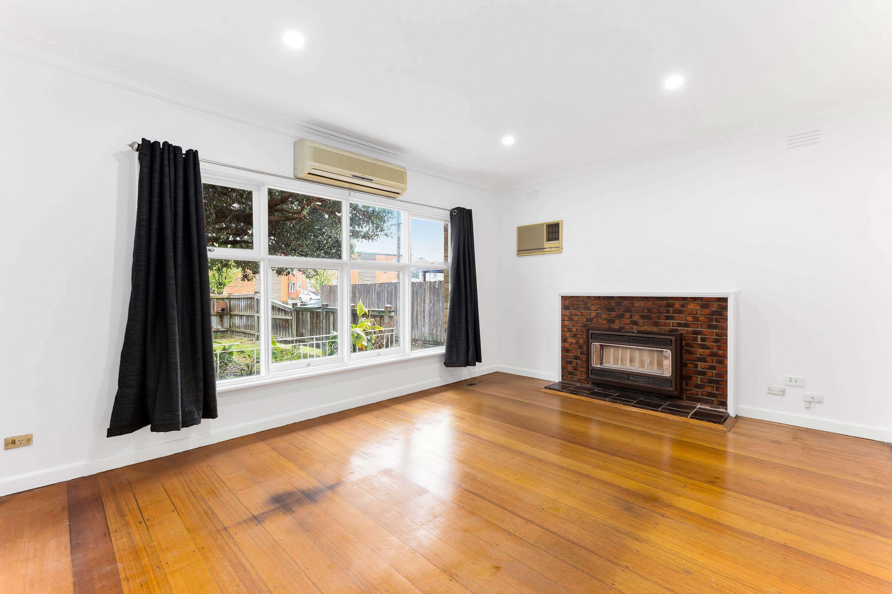 32 Merlyn Avenue, Clayton South VIC 3169, Clayton South - Thumbnail 2