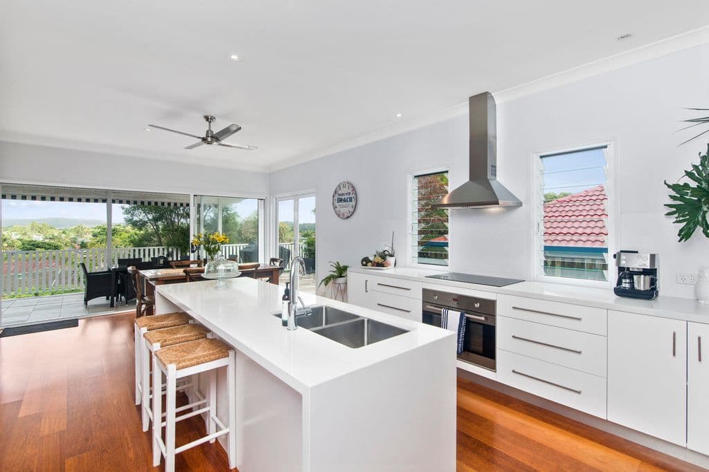 11 Banksiadale Court, Elanora QLD 4221, Elanora - Thumbnail 5