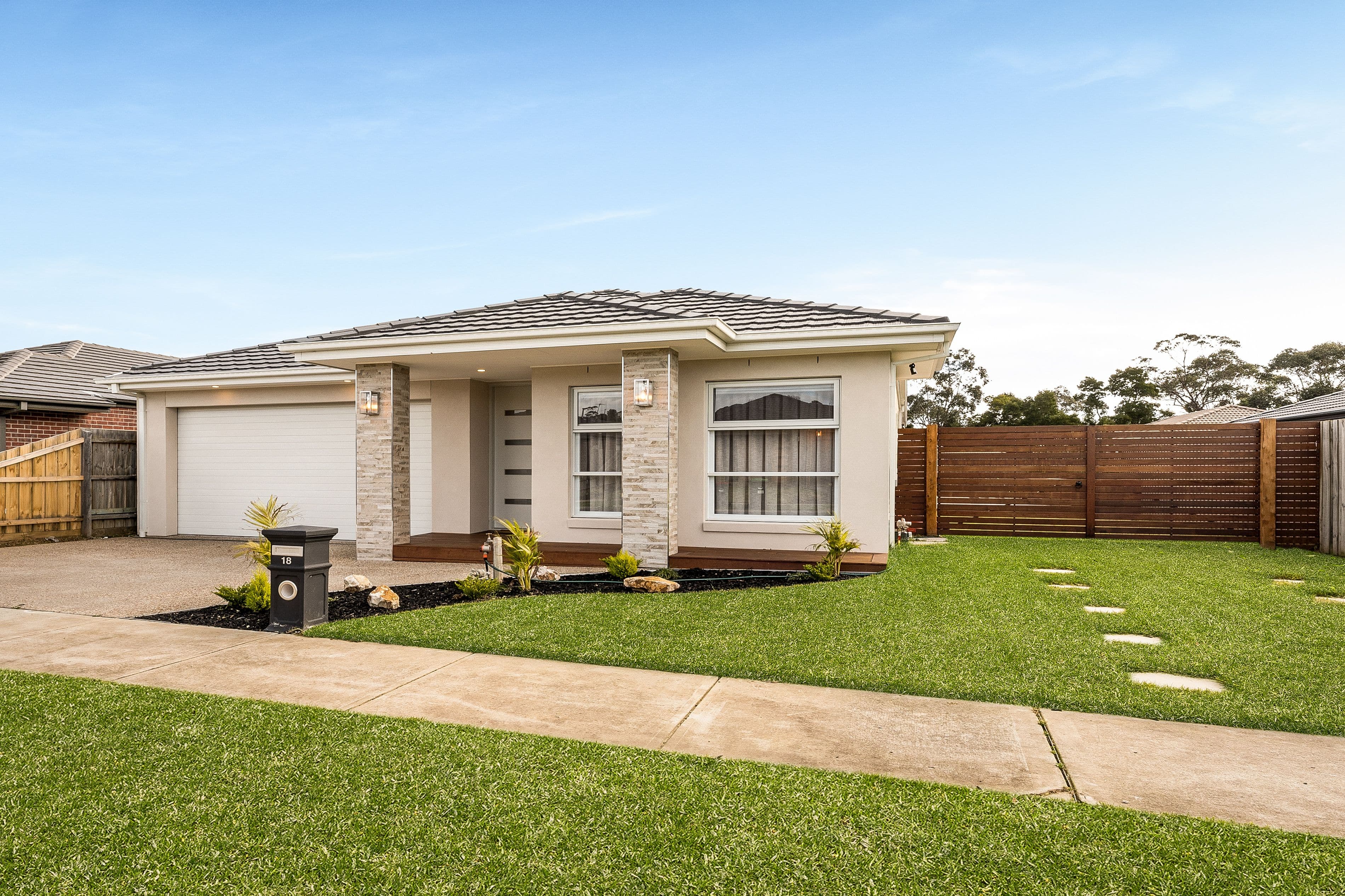 18 Gary Avenue, Drouin VIC 3818, Drouin - Image 1