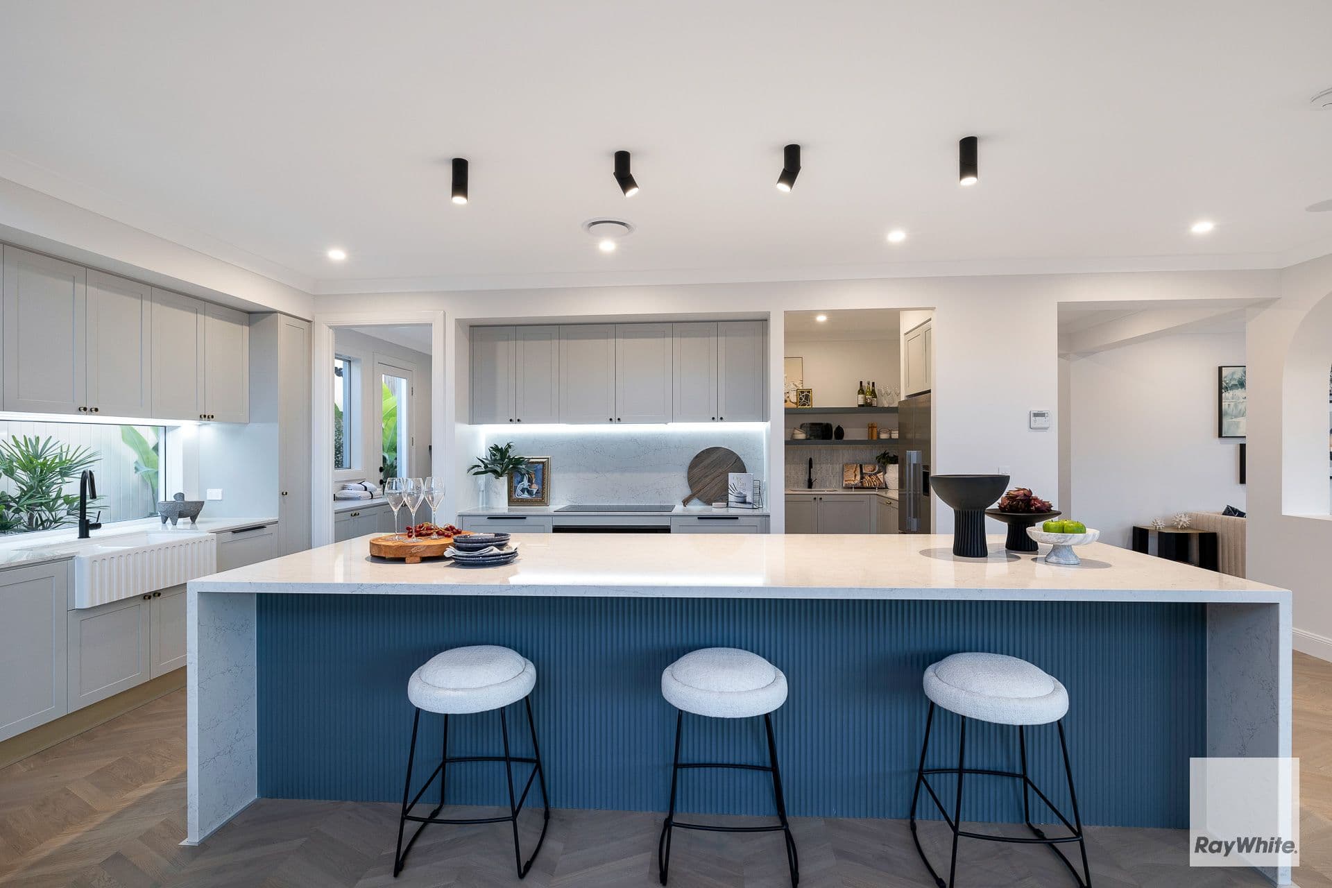 44 Jingeri Street, Redland Bay QLD 4165, Redland Bay - Thumbnail 4