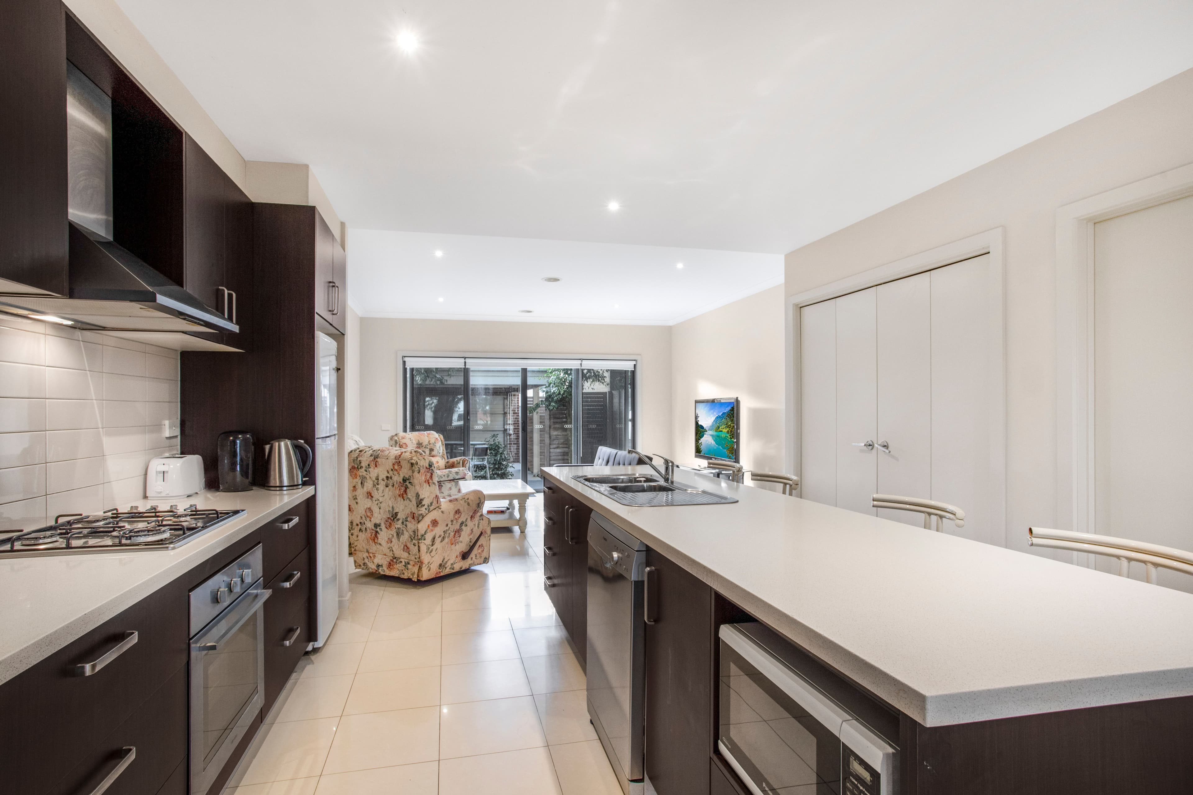 12 Dealbata Lane, Pakenham VIC 3810, Pakenham - Thumbnail 3