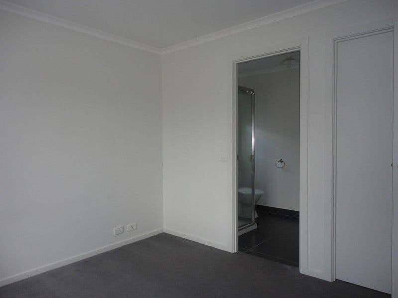 12 Gisselle Grove, TARNEIT VIC 3029, Tarneit - Thumbnail 6
