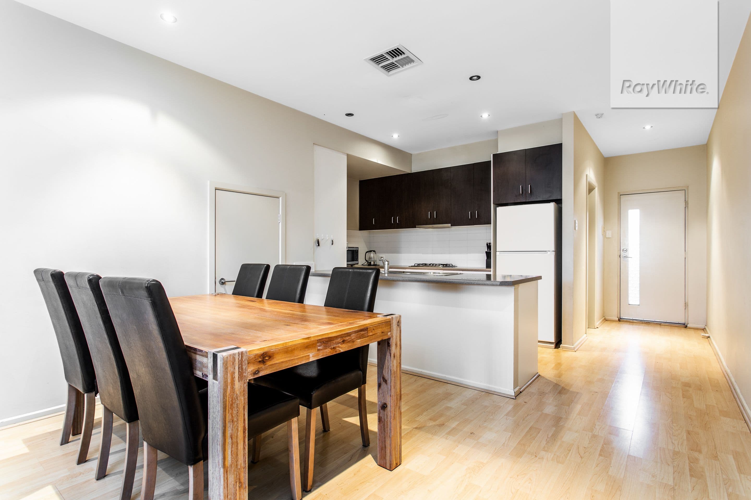 8 Churnside Street, Kingsville - Image 1