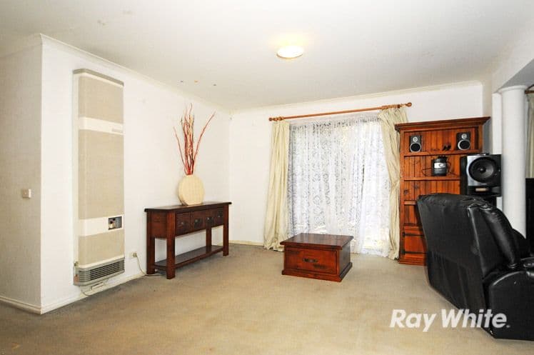 102 Scarborough Avenue, Cranbourne West VIC 3977, Cranbourne West - Thumbnail 3