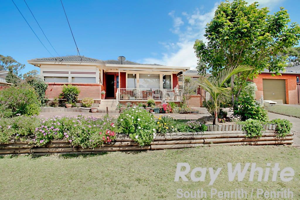 4 Hillview Avenue, SOUTH PENRITH NSW 2750, South Penrith - Image 1