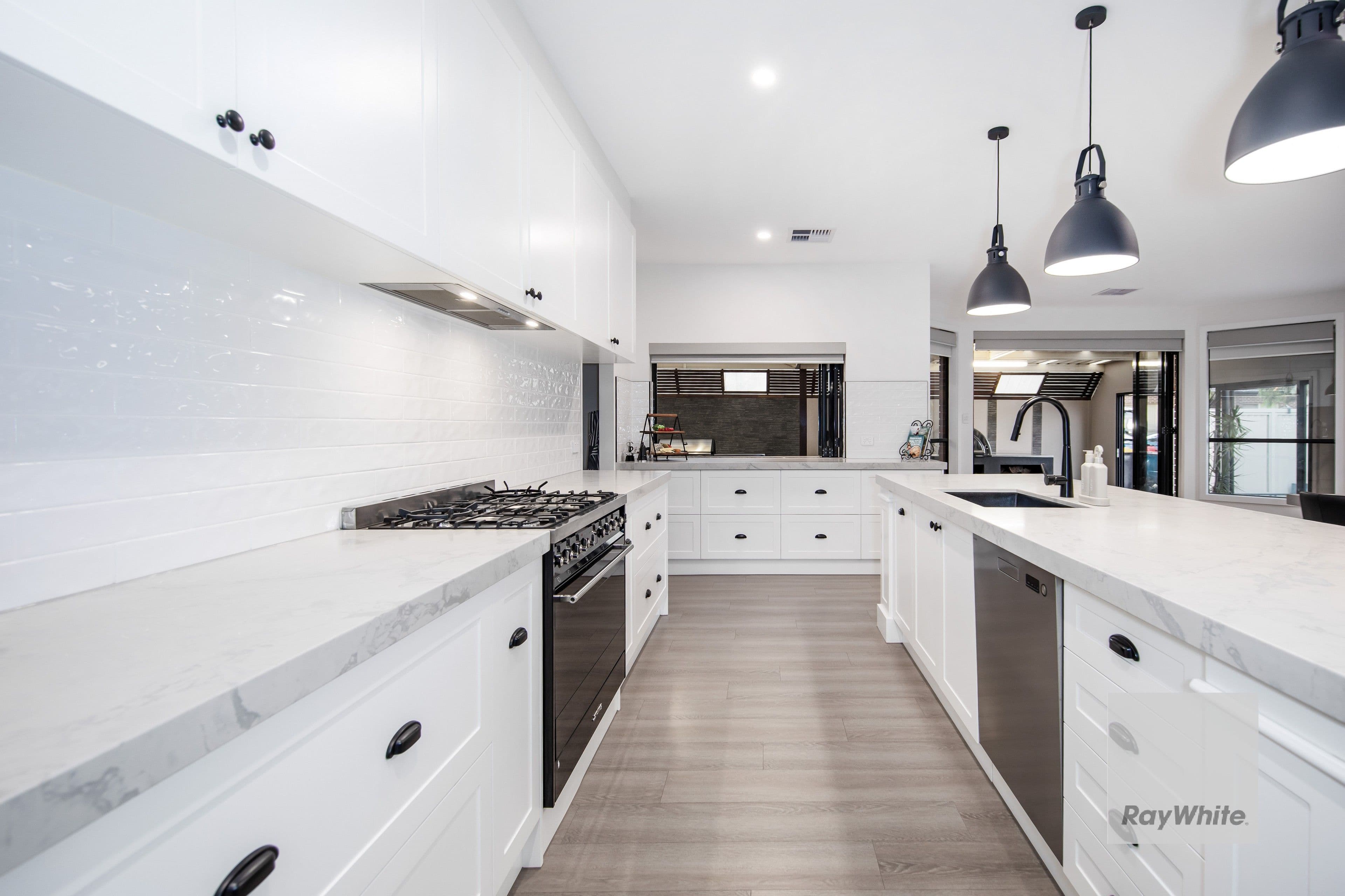 9 Mitta Place, Taylors Hill VIC 3037, Taylors Hill - Thumbnail 6