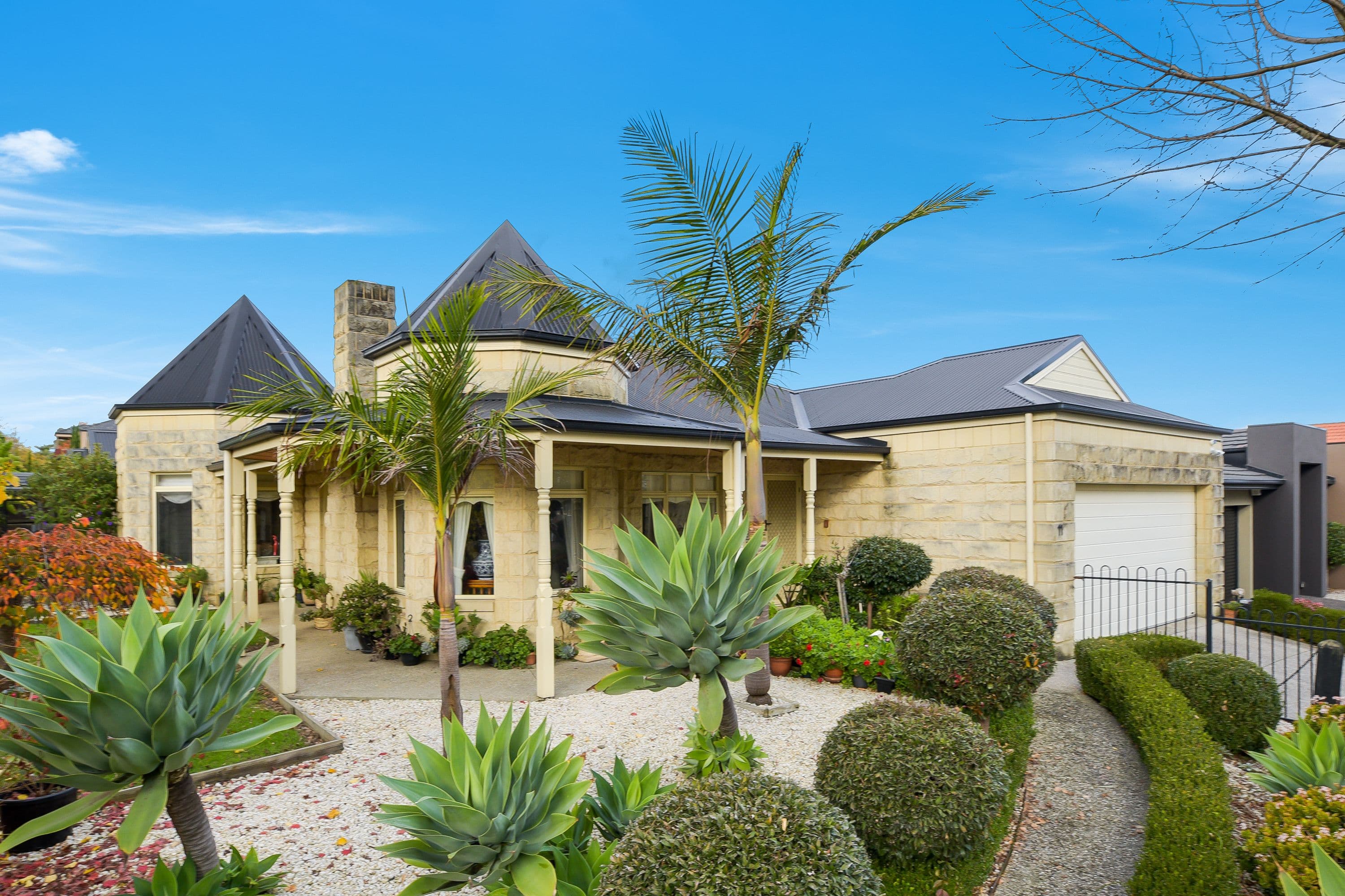 11 Cedarwood Crescent, Berwick VIC 3806, Berwick - Thumbnail 2