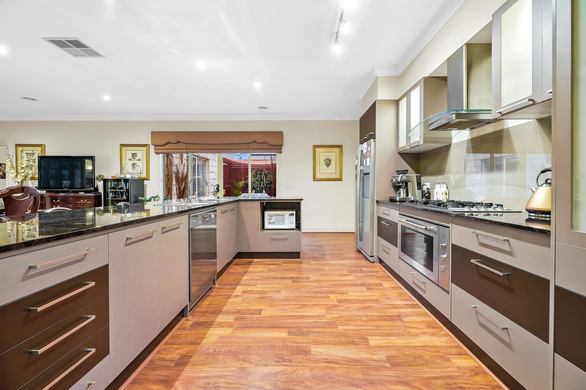 11 Cedarwood Crescent, Berwick VIC 3806, Berwick - Thumbnail 6
