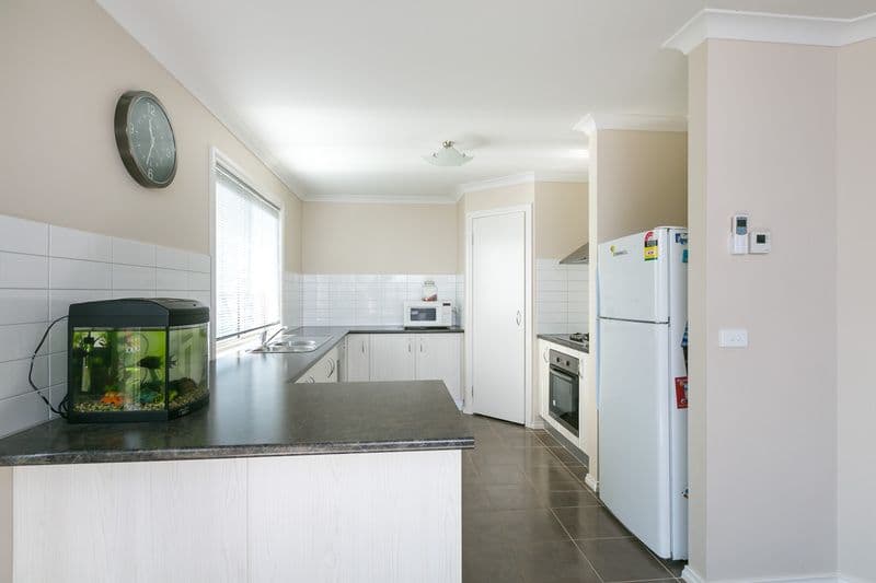 1 Triplett Avenue, Ascot VIC 3551, Ascot - Thumbnail 8