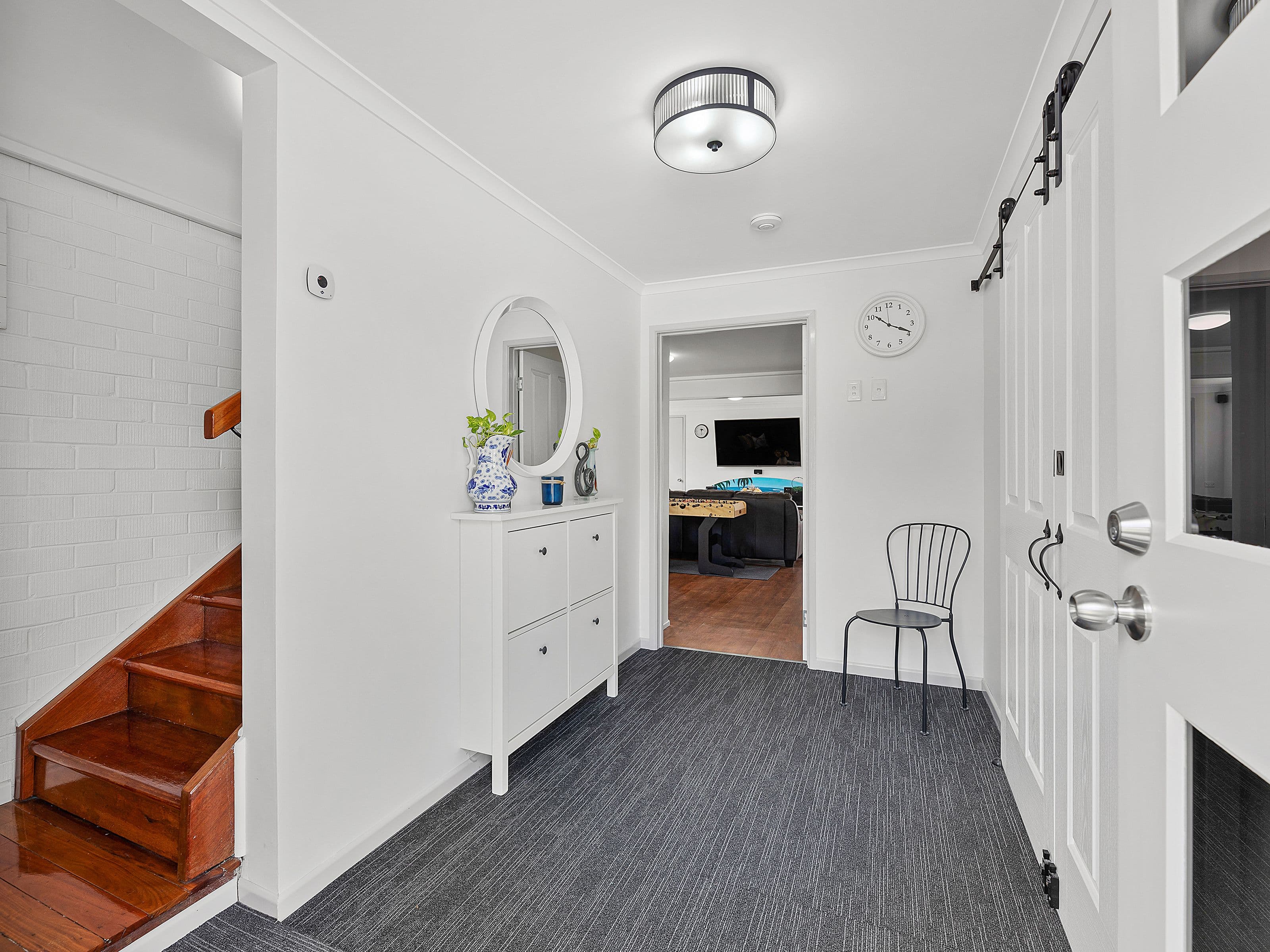 10 Bryant Court, Silkstone QLD 4304, Silkstone - Thumbnail 2