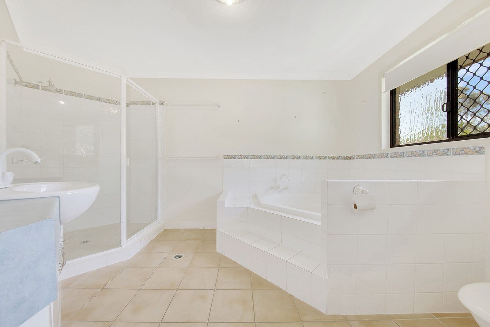 9 Katrina Boulevard, New Auckland QLD 4680, New Auckland - Thumbnail 5