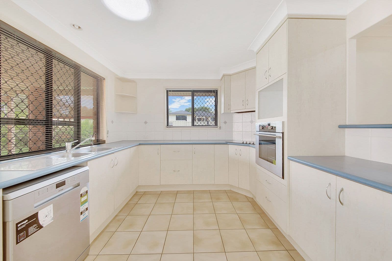 9 Katrina Boulevard, New Auckland QLD 4680, New Auckland - Thumbnail 7