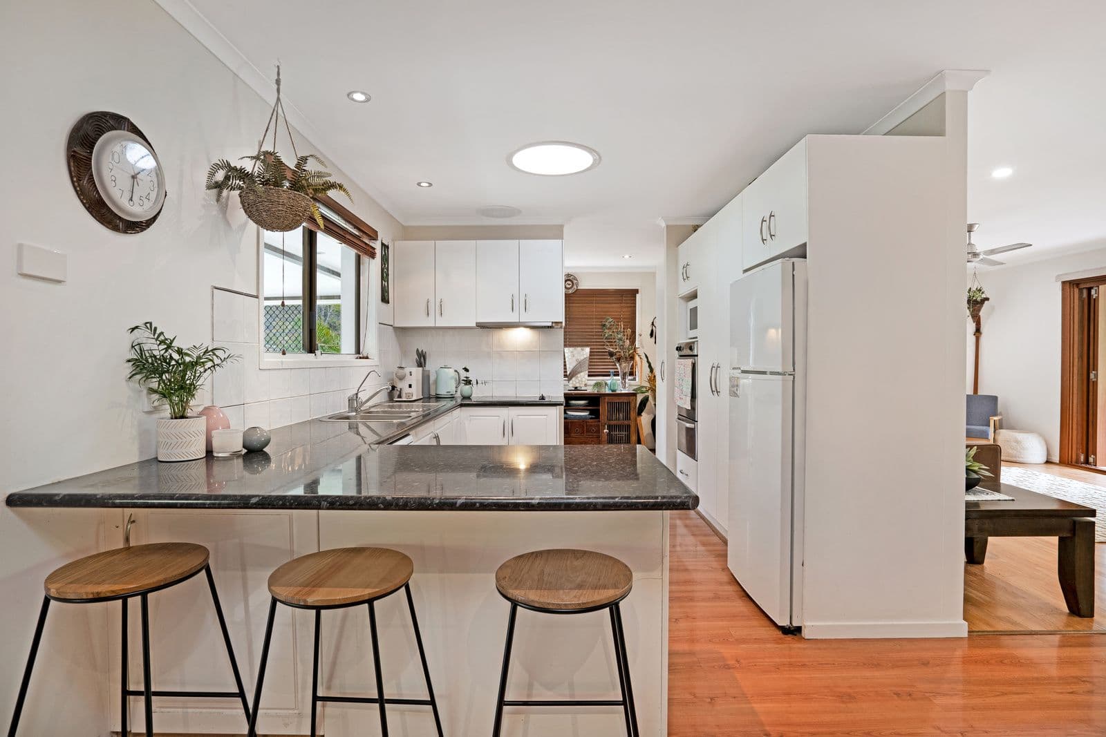 4 Coorabin Court, Tallebudgera QLD 4228, Tallebudgera - Thumbnail 3