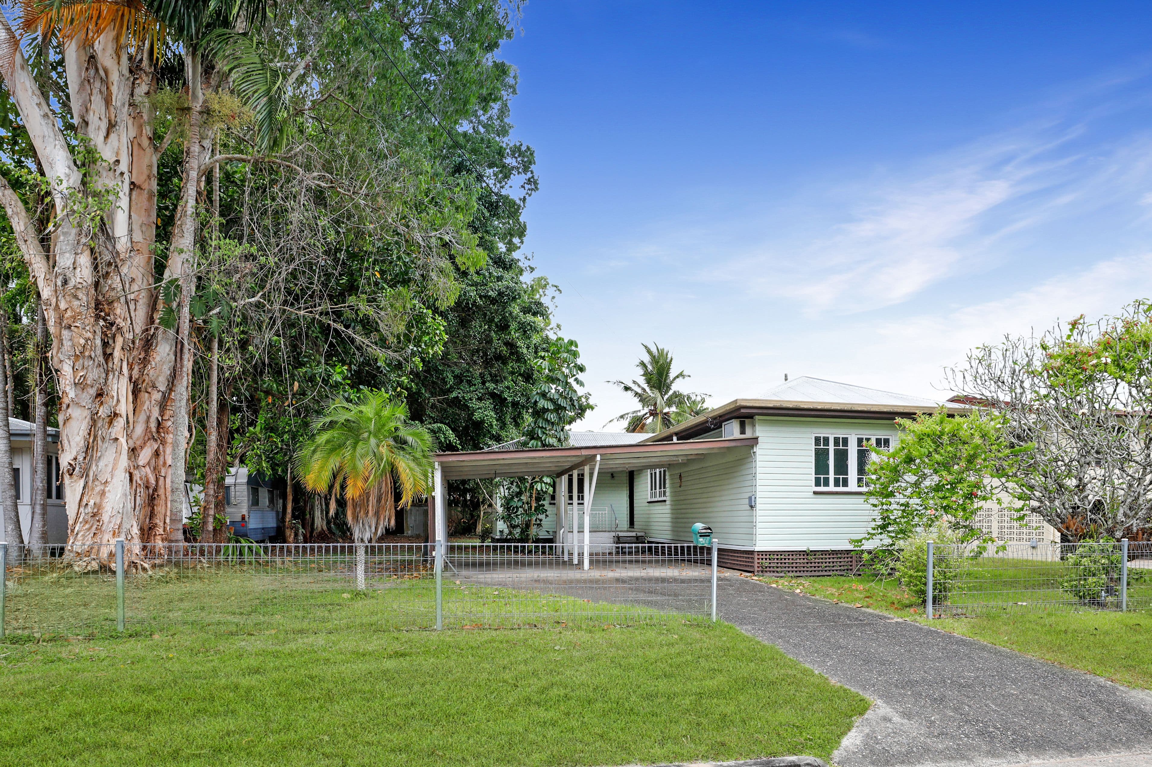 122 Upper Richardson Street, Whitfield QLD 4870, Whitfield - Thumbnail 2