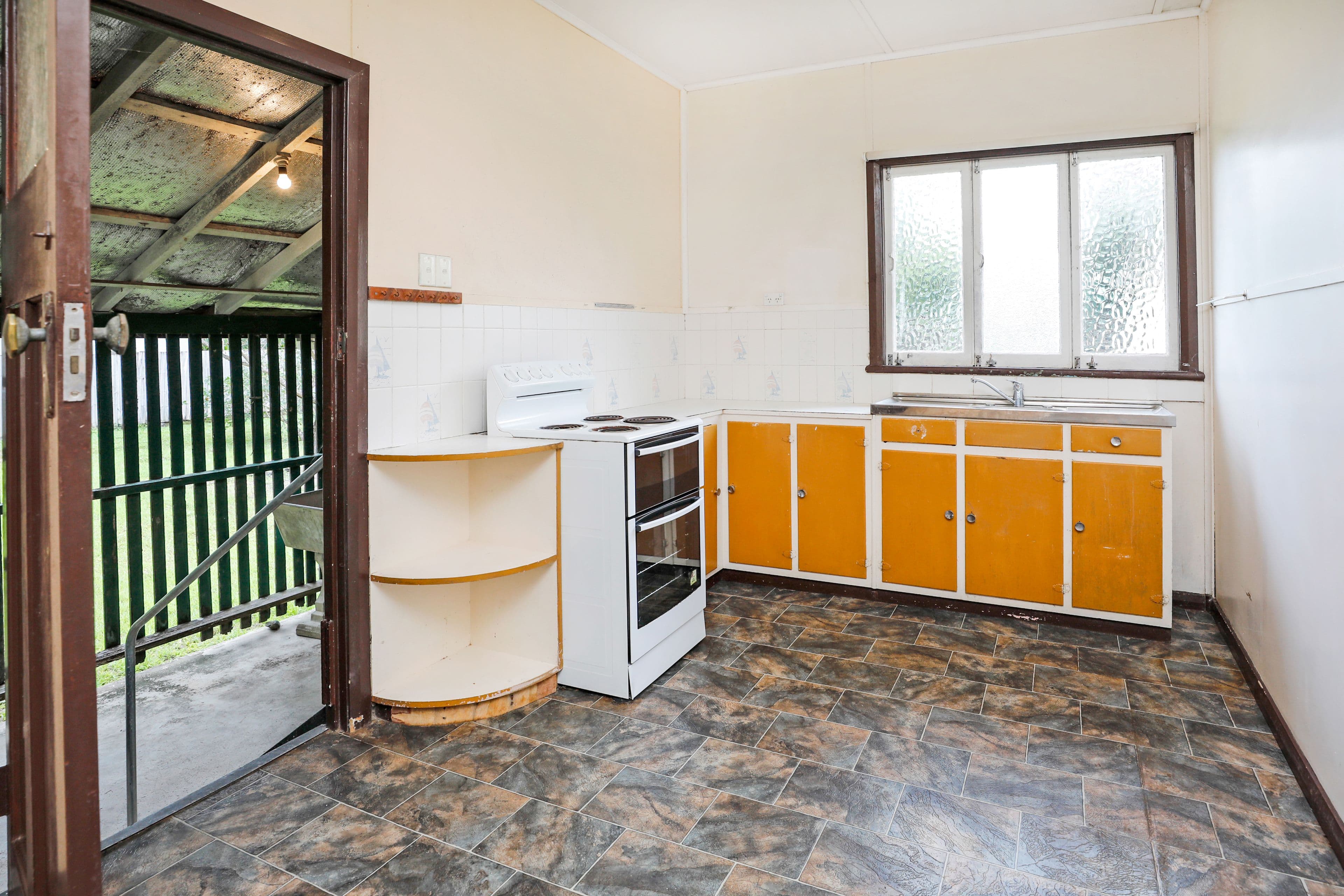 122 Upper Richardson Street, Whitfield QLD 4870, Whitfield - Thumbnail 6