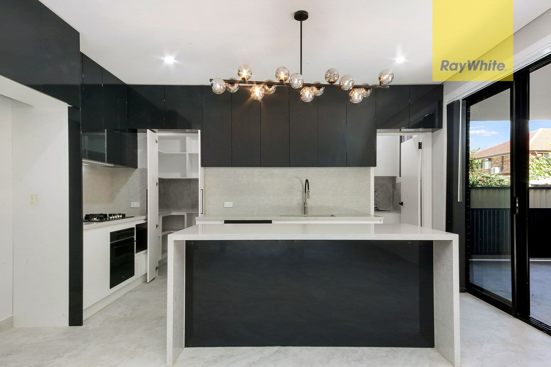 14 Cockburn Crescent, Fairfield East NSW 2165, Fairfield East - Thumbnail 5