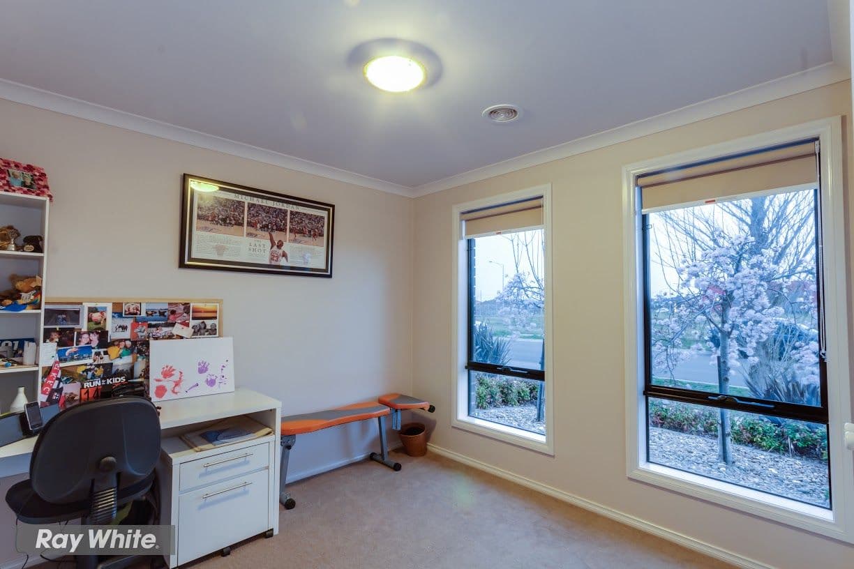 3 Grackle Crescent, WILLIAMS LANDING VIC 3027, Williams Landing - Thumbnail 4