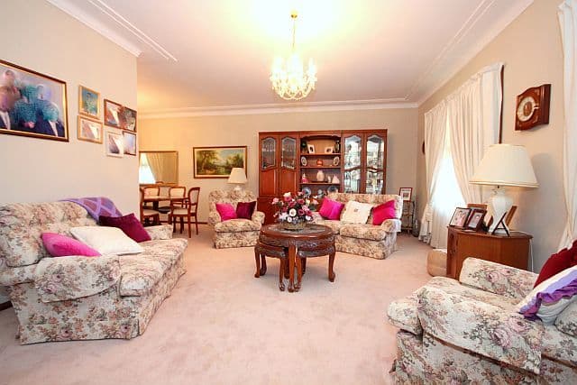 6 Amber Place, BASS HILL NSW 2197, Bass Hill - Thumbnail 2