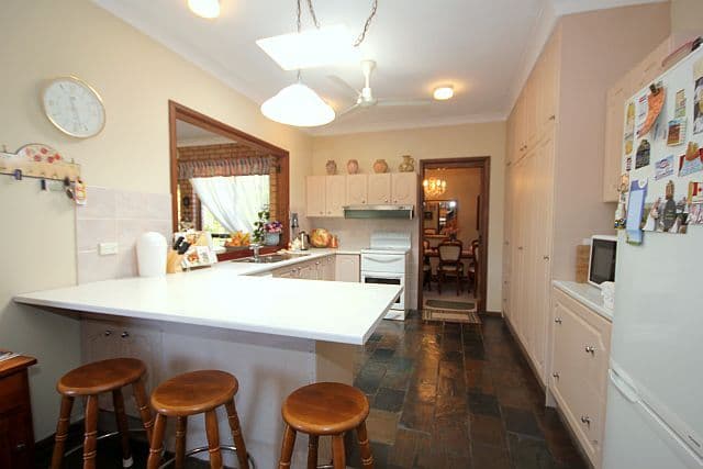 6 Amber Place, BASS HILL NSW 2197, Bass Hill - Thumbnail 5