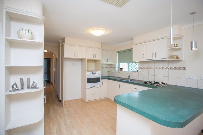4 Tamarine Way, Swan View WA 6056, Swan View - Thumbnail 4