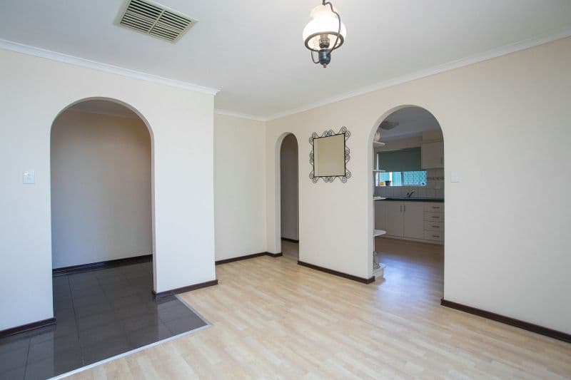 4 Tamarine Way, Swan View WA 6056, Swan View - Thumbnail 7
