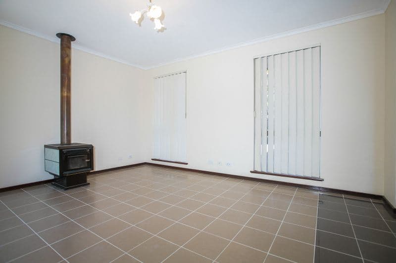 4 Tamarine Way, Swan View WA 6056, Swan View - Thumbnail 8