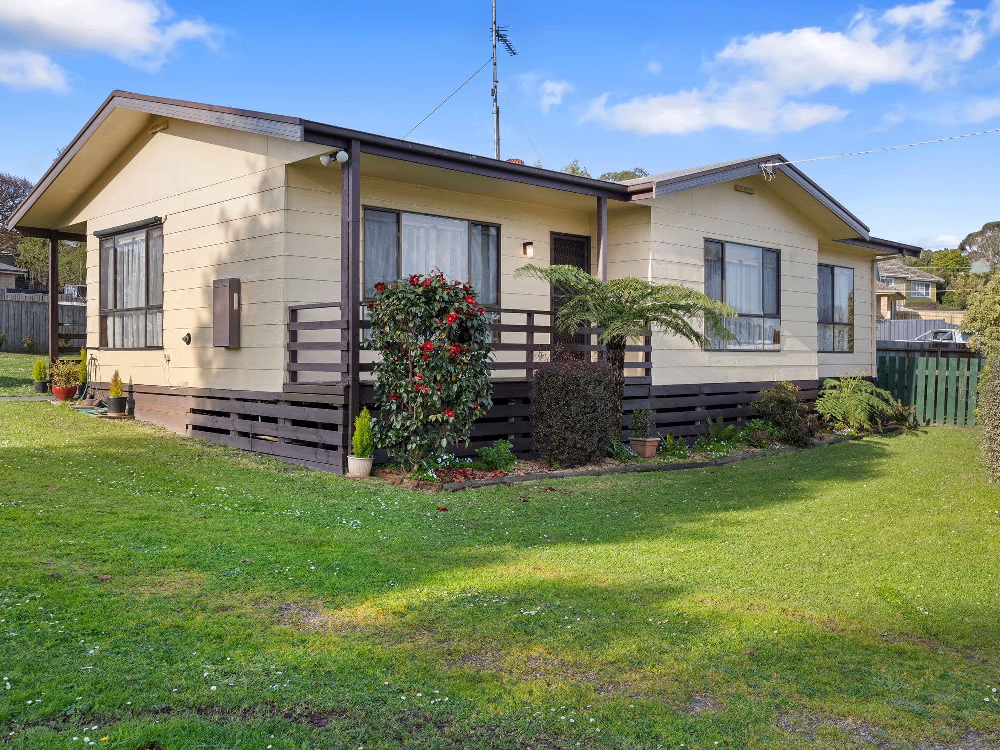 7 Leongatha Road, Korumburra VIC 3950, Korumburra - Thumbnail 2
