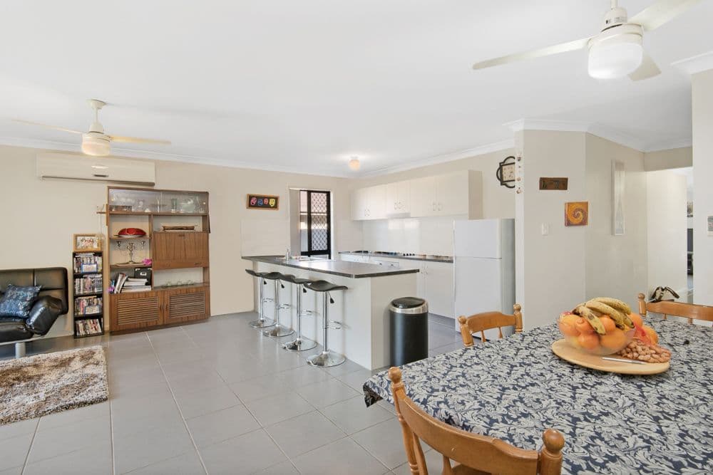 26 Hubner Drive, Rothwell QLD 4022, Rothwell - Thumbnail 2