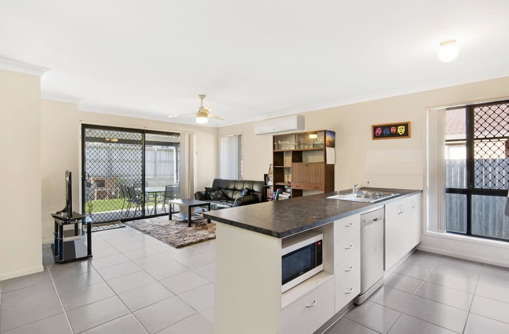 26 Hubner Drive, Rothwell QLD 4022, Rothwell - Thumbnail 5