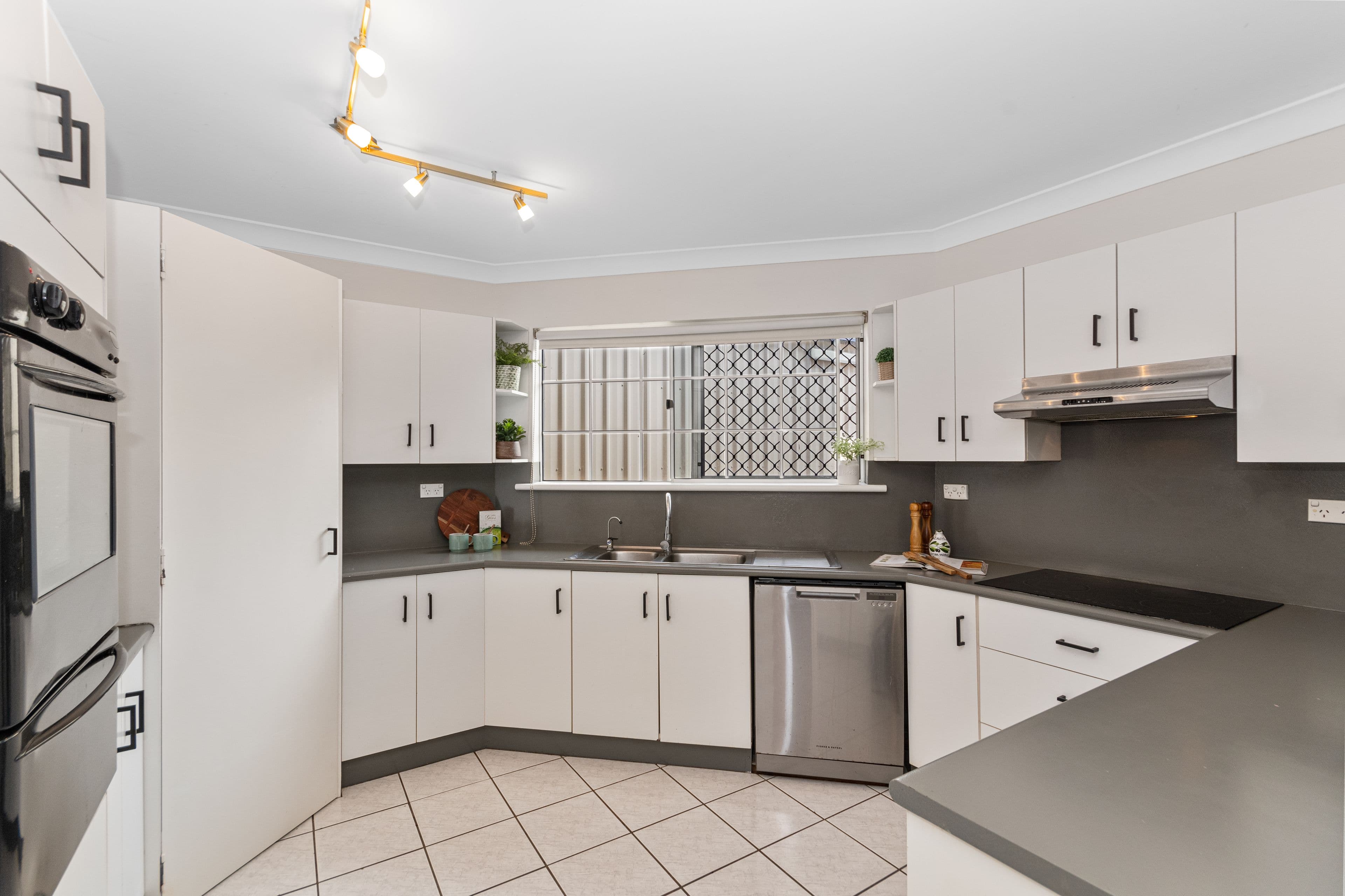 71 Marina Drive, Bushland Beach QLD 4818, Bushland Beach - Thumbnail 3