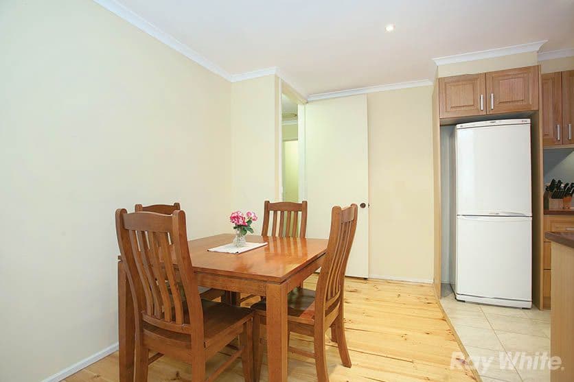 15 Amblecote Crescent, Mulgrave VIC 3170, Mulgrave - Thumbnail 3