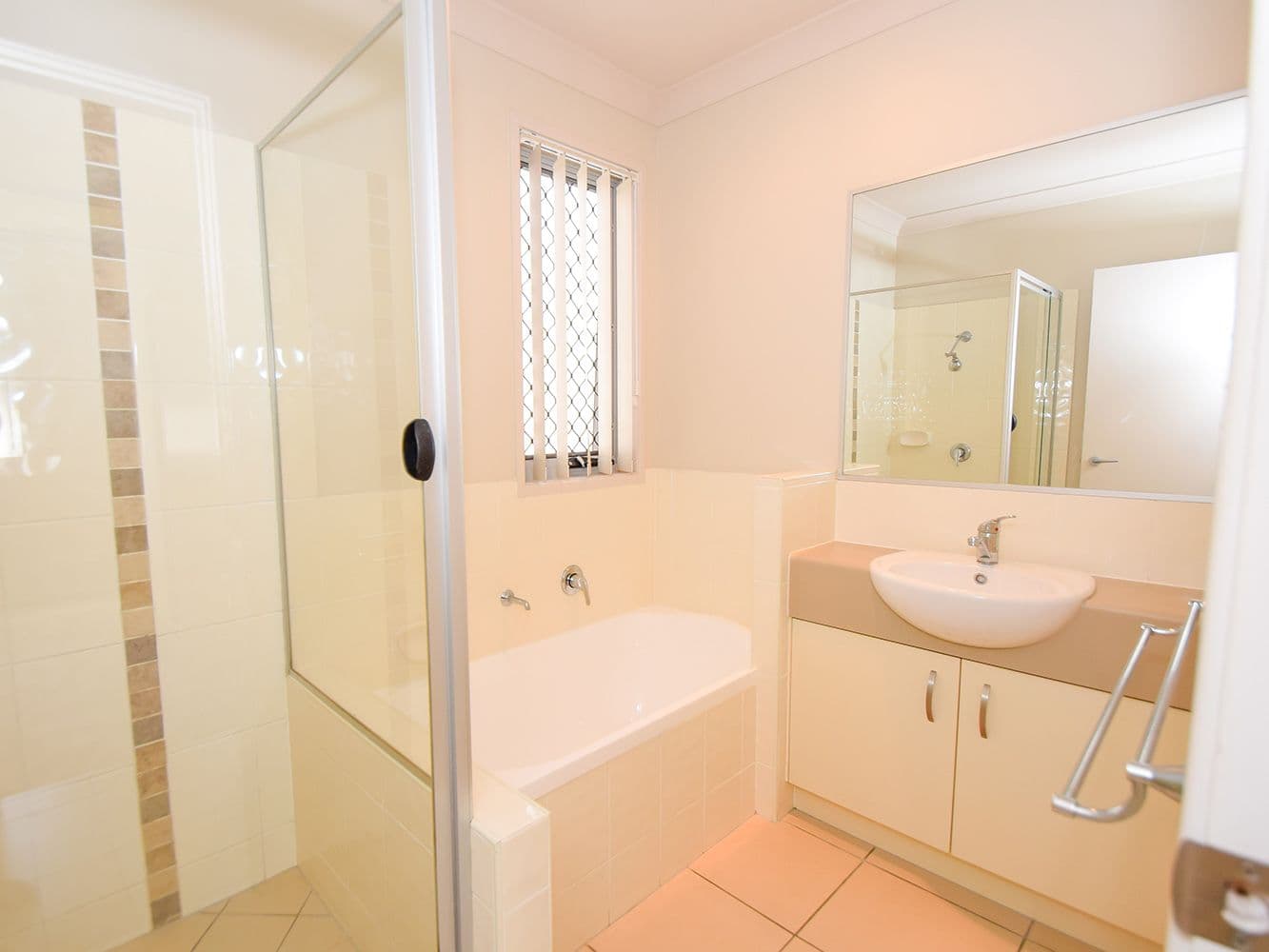 25 Whitsunday Drive, Pacific Paradise QLD 4564, Pacific Paradise - Thumbnail 5