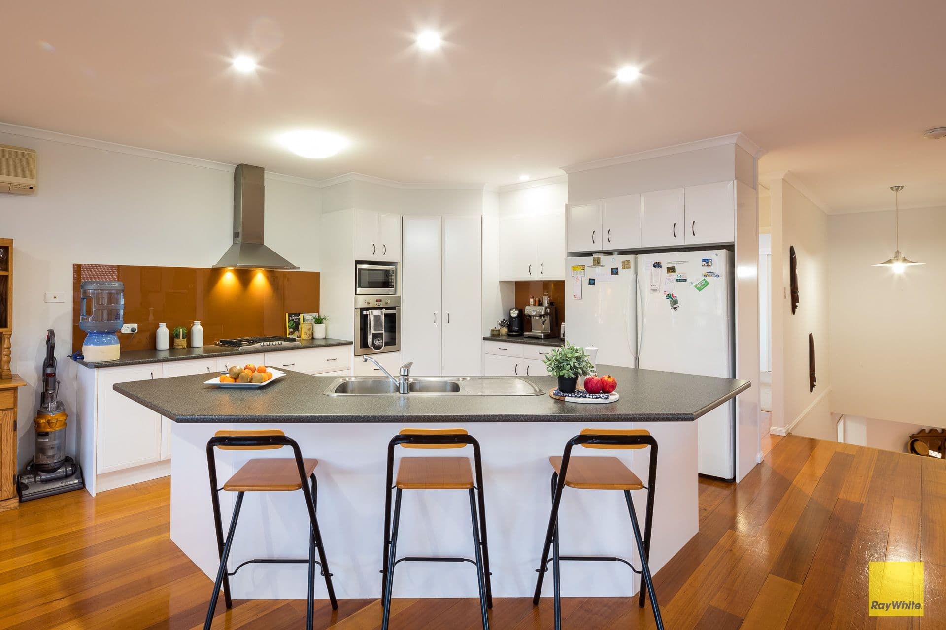 9 Watervale Drive, Redland Bay QLD 4165, Redland Bay - Thumbnail 3