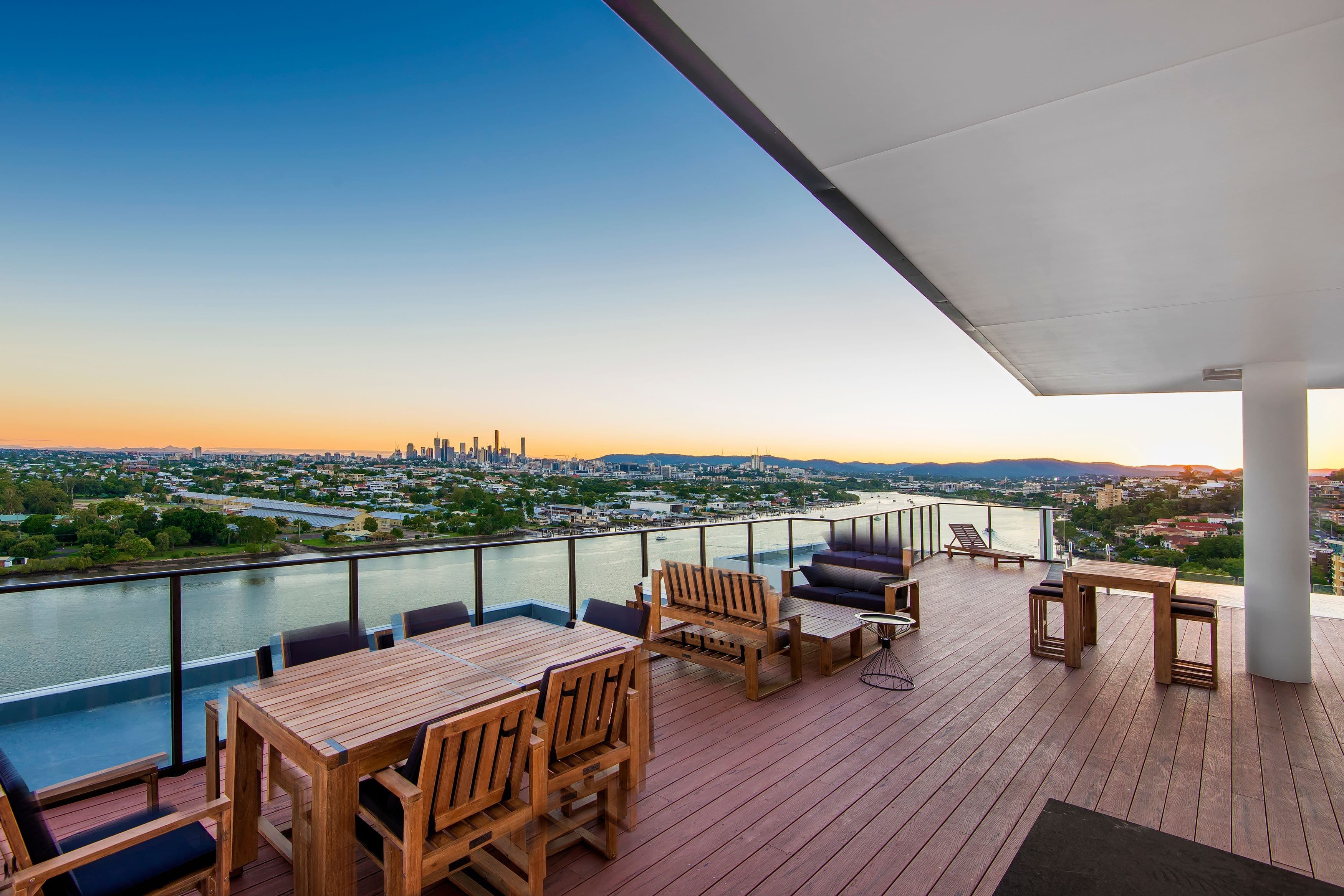 Penthouse One, Pinnacle Complex, Hamilton QLD 4007, Hamilton - Thumbnail 3