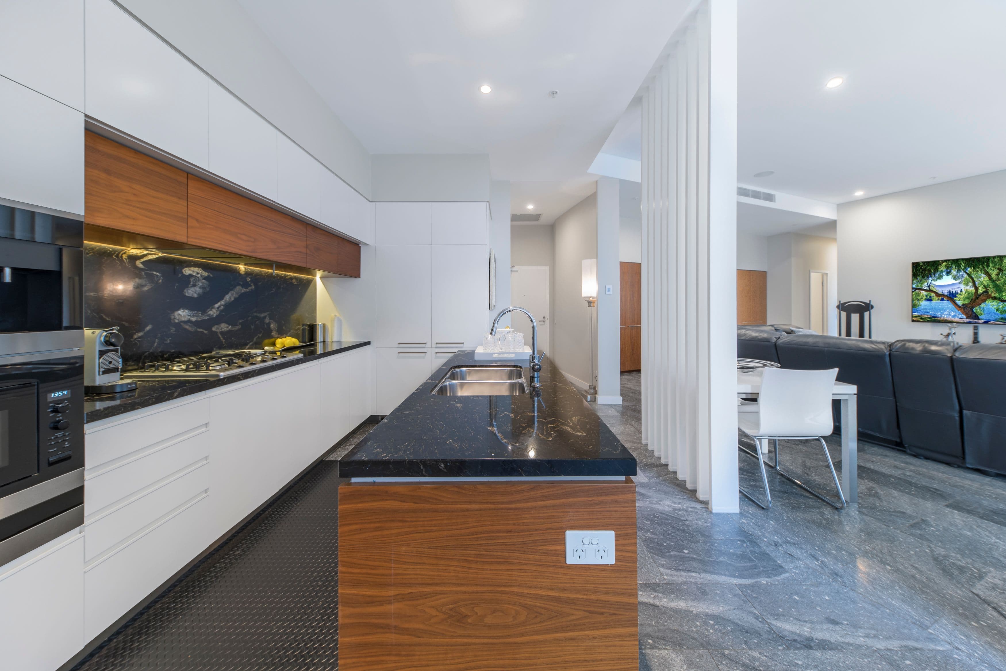 Penthouse One, Pinnacle Complex, Hamilton QLD 4007, Hamilton - Thumbnail 6
