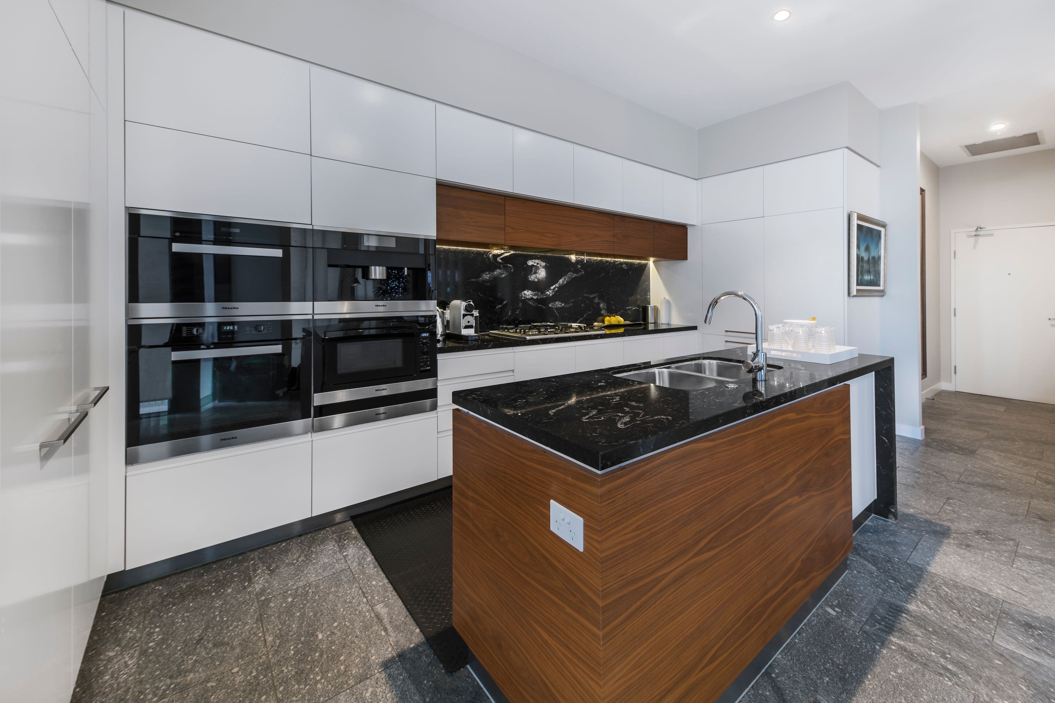 Penthouse One, Pinnacle Complex, Hamilton QLD 4007, Hamilton - Thumbnail 8