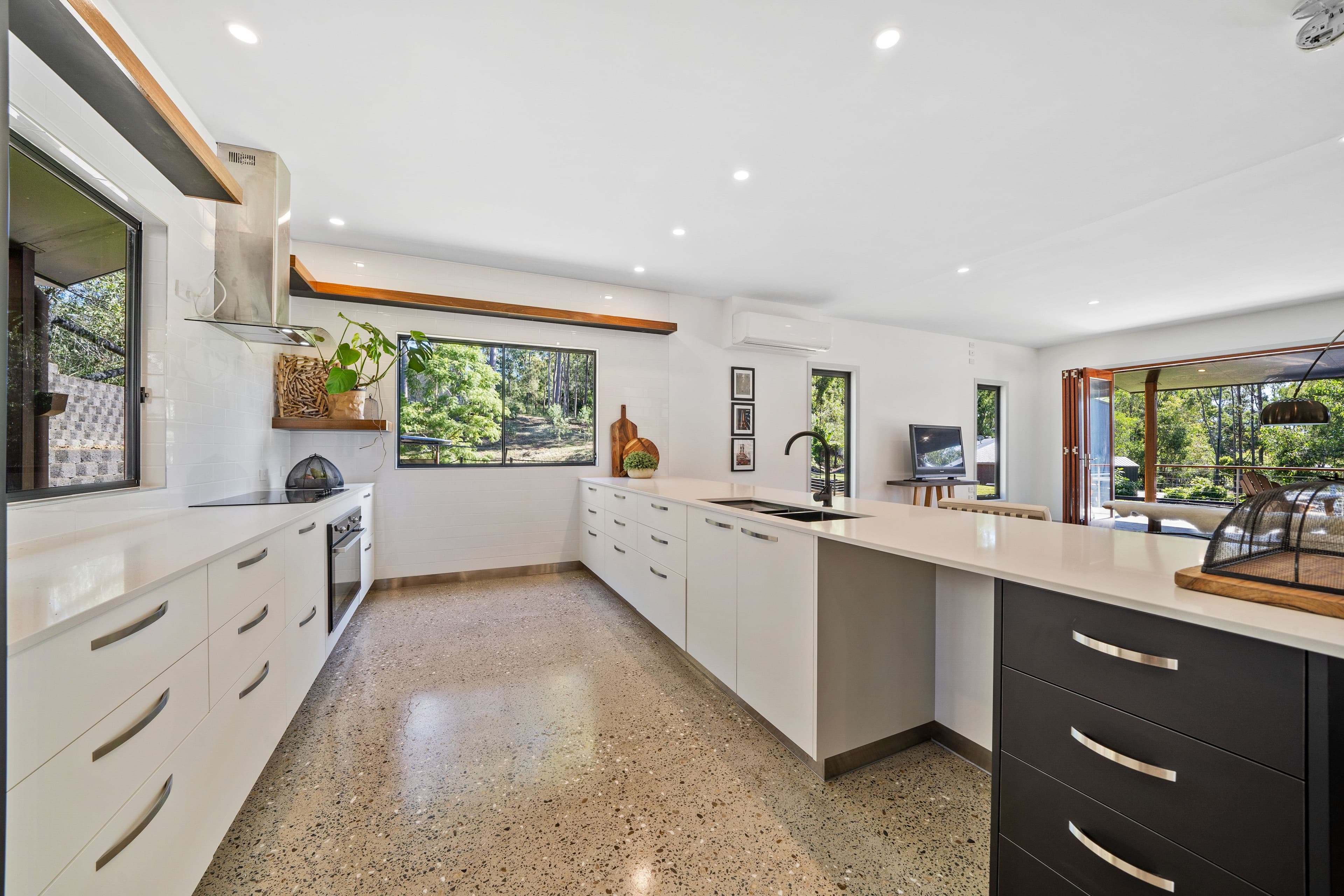 298-300 Bamboo Drive, Woodhill QLD 4285, Woodhill - Thumbnail 4