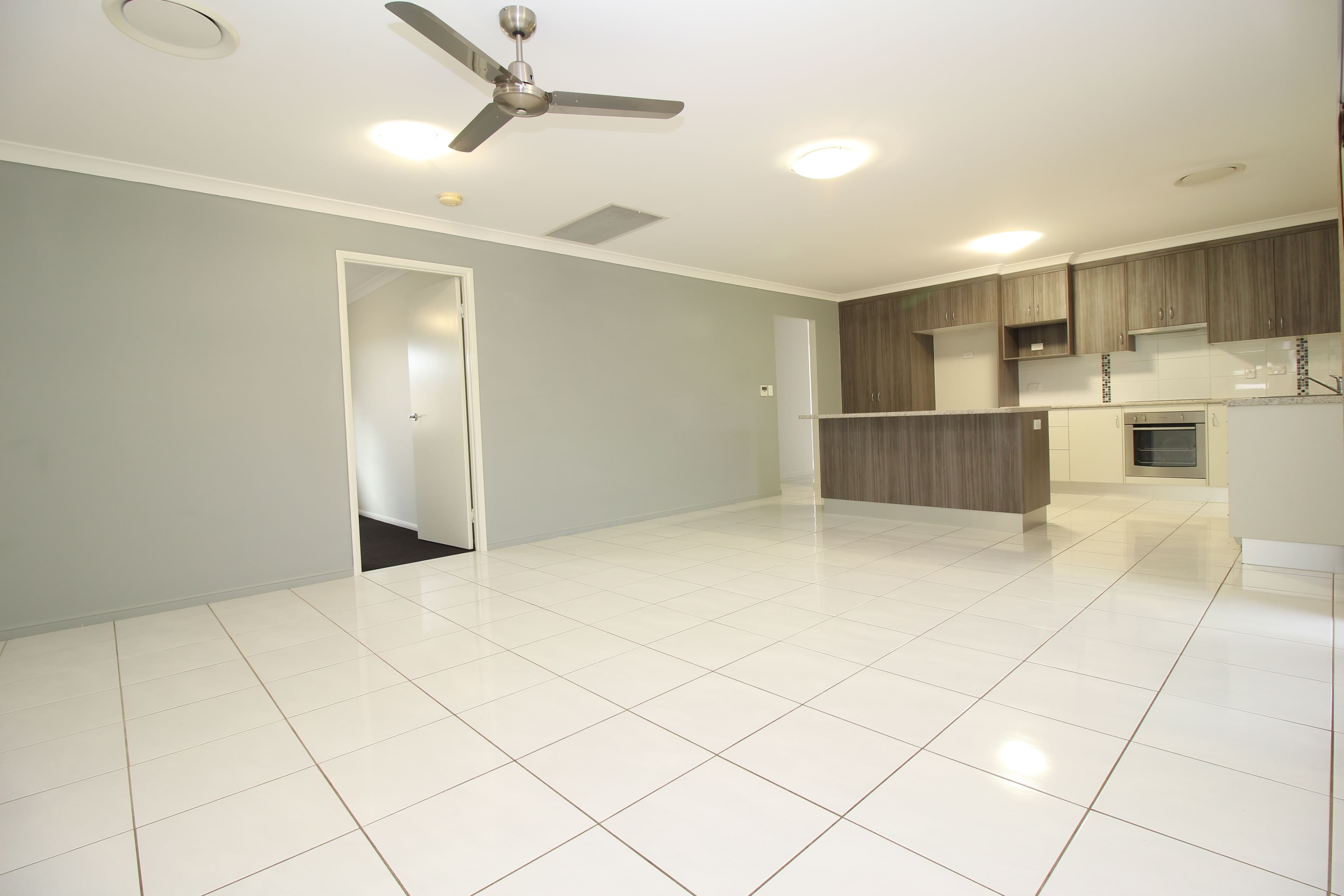 26 Lakeside Drive, Emerald QLD 4720, Emerald - Thumbnail 4