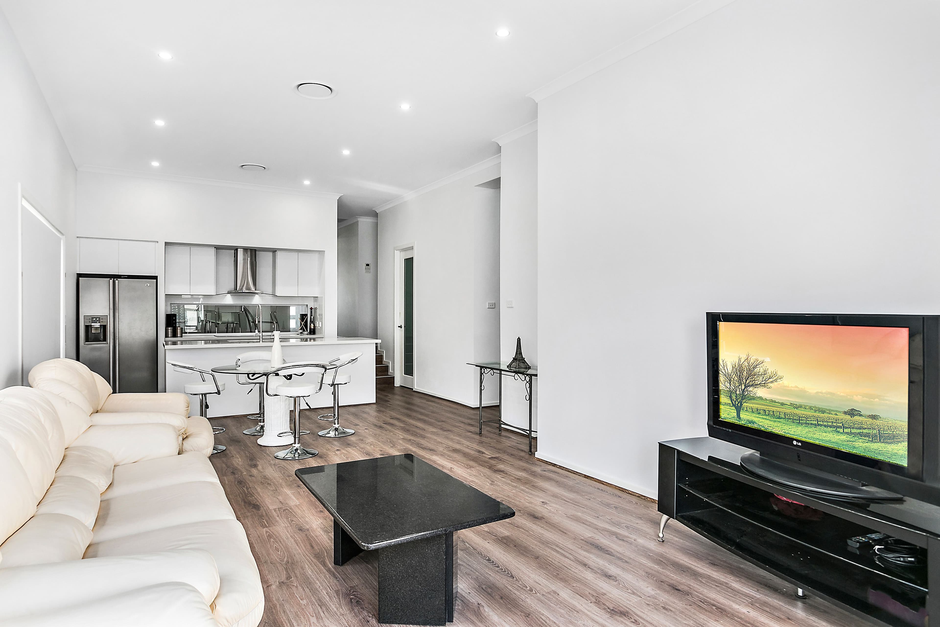 5 The Promontory Drive, Shell Cove - Thumbnail 2
