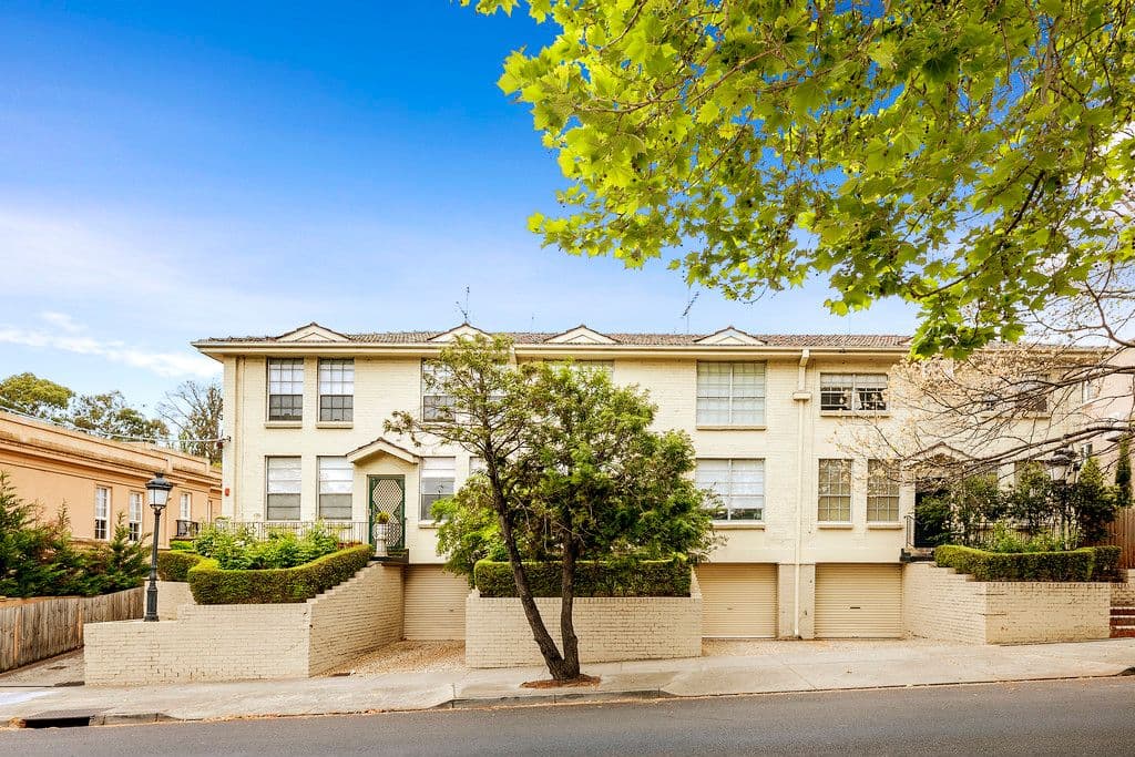 38 Grange Road, Toorak VIC 3142, Toorak - Thumbnail 2