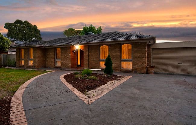 10 Renwick Road, FERNTREE GULLY VIC 3156, Ferntree Gully - Image 1
