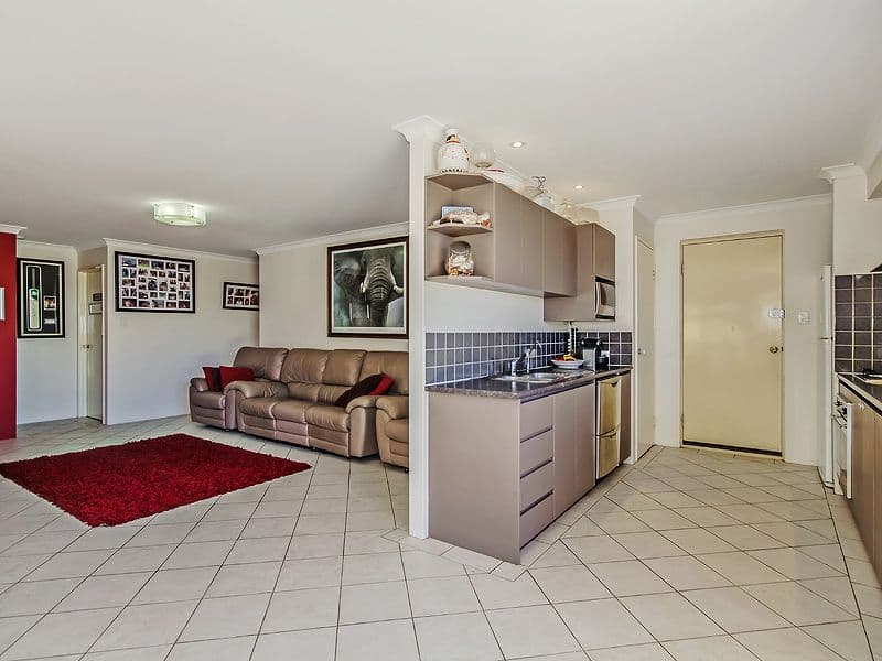 30 Edgbaston Crescent, PORT KENNEDY WA 6172, Port Kennedy - Thumbnail 7