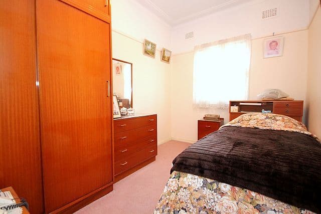 6 Leighdon Street, BASS HILL NSW 2197, Bass Hill - Thumbnail 5